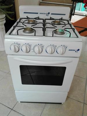 Nueva* cocina blanca INRESA 4 hornillas con horno, sin uso*