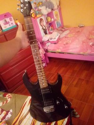 Vendo Guitarra Electrica con Palac Ibane