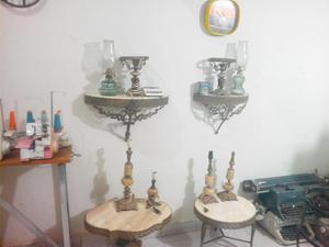 mesas lamparas y espejos de bronce
