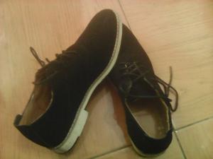 Zapatos De Gamuza Color Negro Talla 40