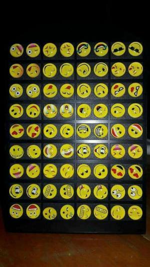 Aretes de Emoji en Display, 36 Pares