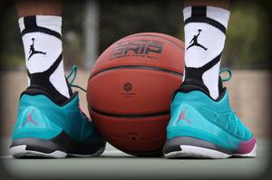 Zapatillas BASKETBALL Nike Jordan Air cp3 talla 10 USA.