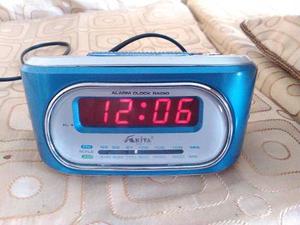 Radio Reloj Despertador Digital Am/fm Akita