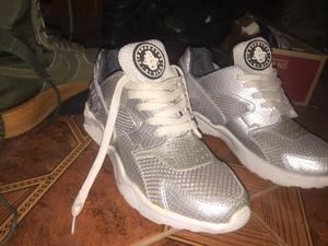 Zapatillas Nike Huarache, NO ADIDAS NO JORDAN