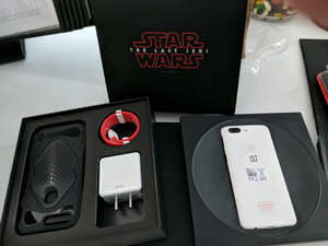 NUEVO * Edición limitada de Star Wars OnePlus 5T teléfono