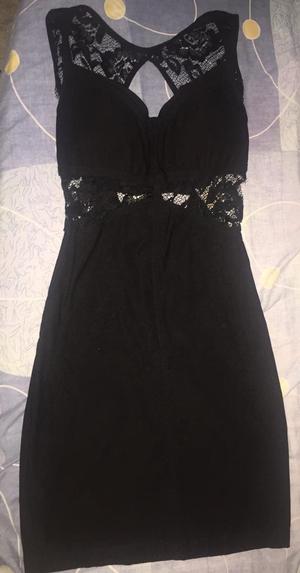 Vestido Negro, Espalda Descubierta