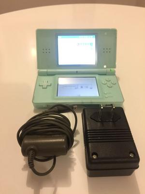 Nintendo Ds Con Cargador Original Y Transformador
