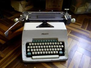 Máquina de Escribir Olympia de Alemania