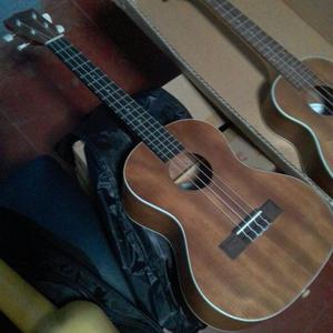 Ukelele Tenor