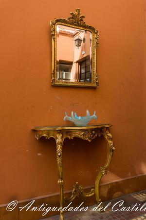 Espejo y consola estilo Luis XVI Tallado en cedro pan de oro