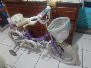 Bicicleta pequeña para niña