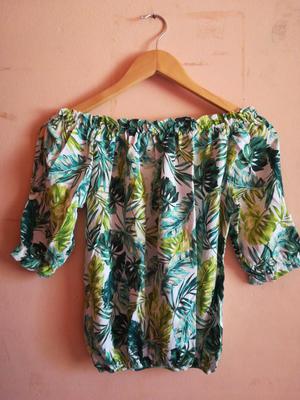 Blusa Palmeras Nueva!