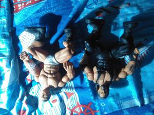 Muñecos de la Wwe: Undertaker y Batista!!! medida de 21cm