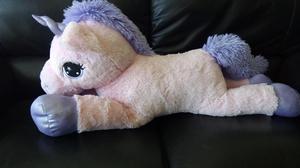 UNICORNIO DE PELUCHE