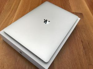 Vendo MacBook Pro 15.4 core i7 1TB 512GB Rosa