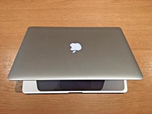 MacBook Pro 15 Touch Bar ID 3.1ghz i7 16gb 1TB 