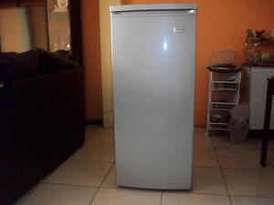 Refrigeradora Electrolux mod.ERDG182MSJG