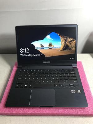 Samsung Series 9 NP900X3C13.3 Laptop Intel iU 1.7GHz