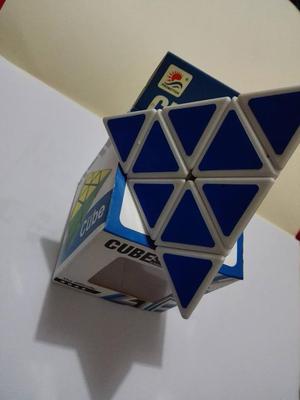 Cubo rubik piramide pyramid cube