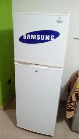 Refrigeradora Samsung No Frost Semimueva