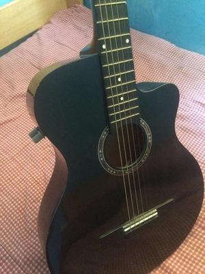 Guitarra Negra Electroacústica con plumilla de regalo