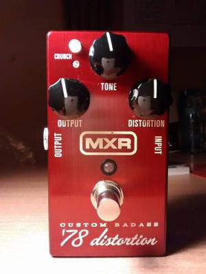 Efecto para guitarra MXR Dunlop '78 Distortion Custom Badass