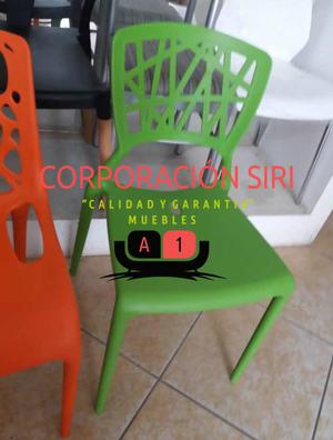 hermosas sillas de colores para uso de restaurante o casa