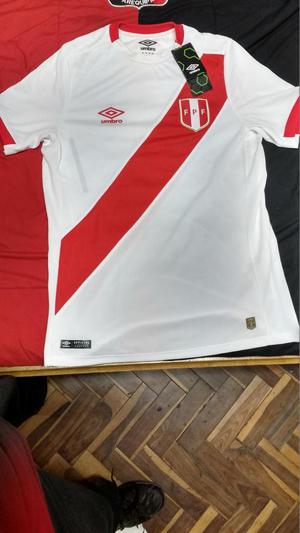 Camiseta M Umbro Peru Original Nueva y con etiquetas AQP