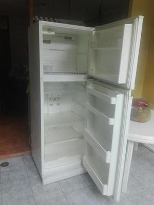 Vendo Refrigeradora Marca Philips en Bue