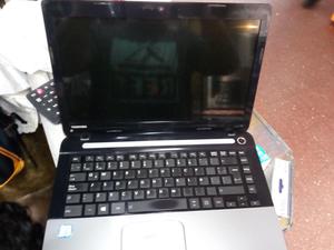 laptop TOSHIBA