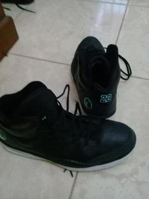 Jordan Flight shoes size/Talla 12 black leather.