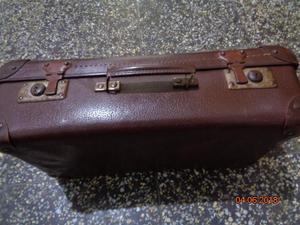 antigua maleta de viaje