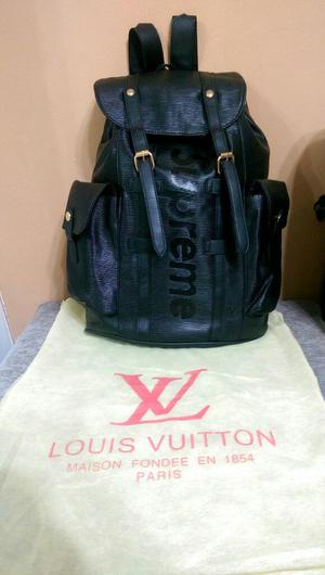 Mochila Supreme Louis Vuitton, Gucci