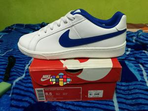 Nike Classic Court Royale