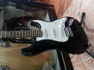 guitarra electrica marca EAGLE negra!!! buenisima!!! precio