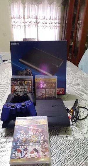 PS3 de 250 Gb con 2 mandos y 3 juegos