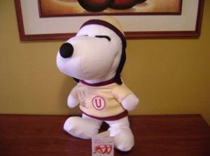 Peluches Snoopy con ropa deportiva de equipos y bolsa de