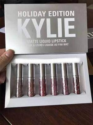 Set de 6 labiales Mate liquido Kylie Holiday Edition con