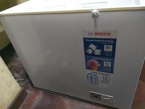 CONGELADORA BOSH 271 LT