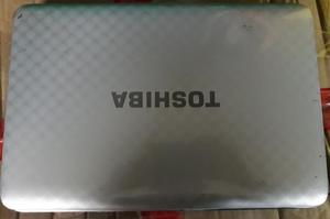 Laptop Toshiba Corel I Gigas