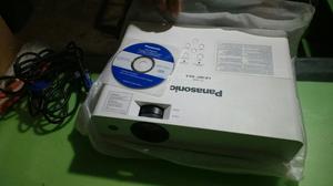 Vendo Proyector Panasonic Nuevo