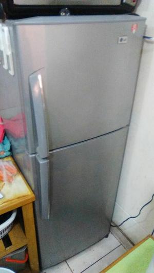 Refrigeradora Cromada/ Ploma No Frost