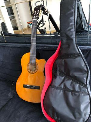 Guitarra Nueva con Estuche