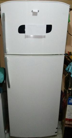 Refrigeradora grande