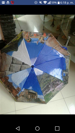 Paraguas con disenos turisticos cusco