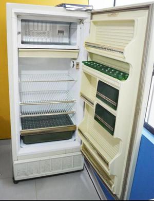 Refrigeradora INRESA CENTURI