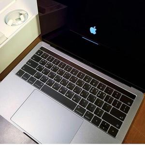 Apple MacBook Pro 15 Touch Bar 256 GB finales de  Space
