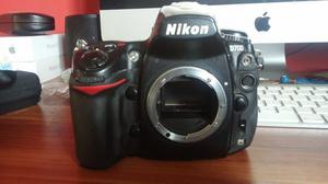 VENDO CAMARA NIKON D700 USADA INCLUYE CARGADOR Y BATERIA