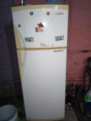 Vendo Refrigeradora Marca Electrolux