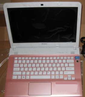 Laptop Sony Vaio Pink